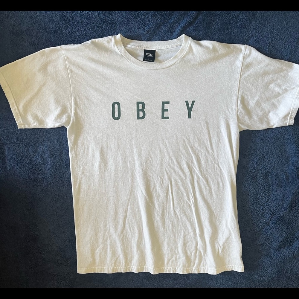 OBEY T-Shirt- Large